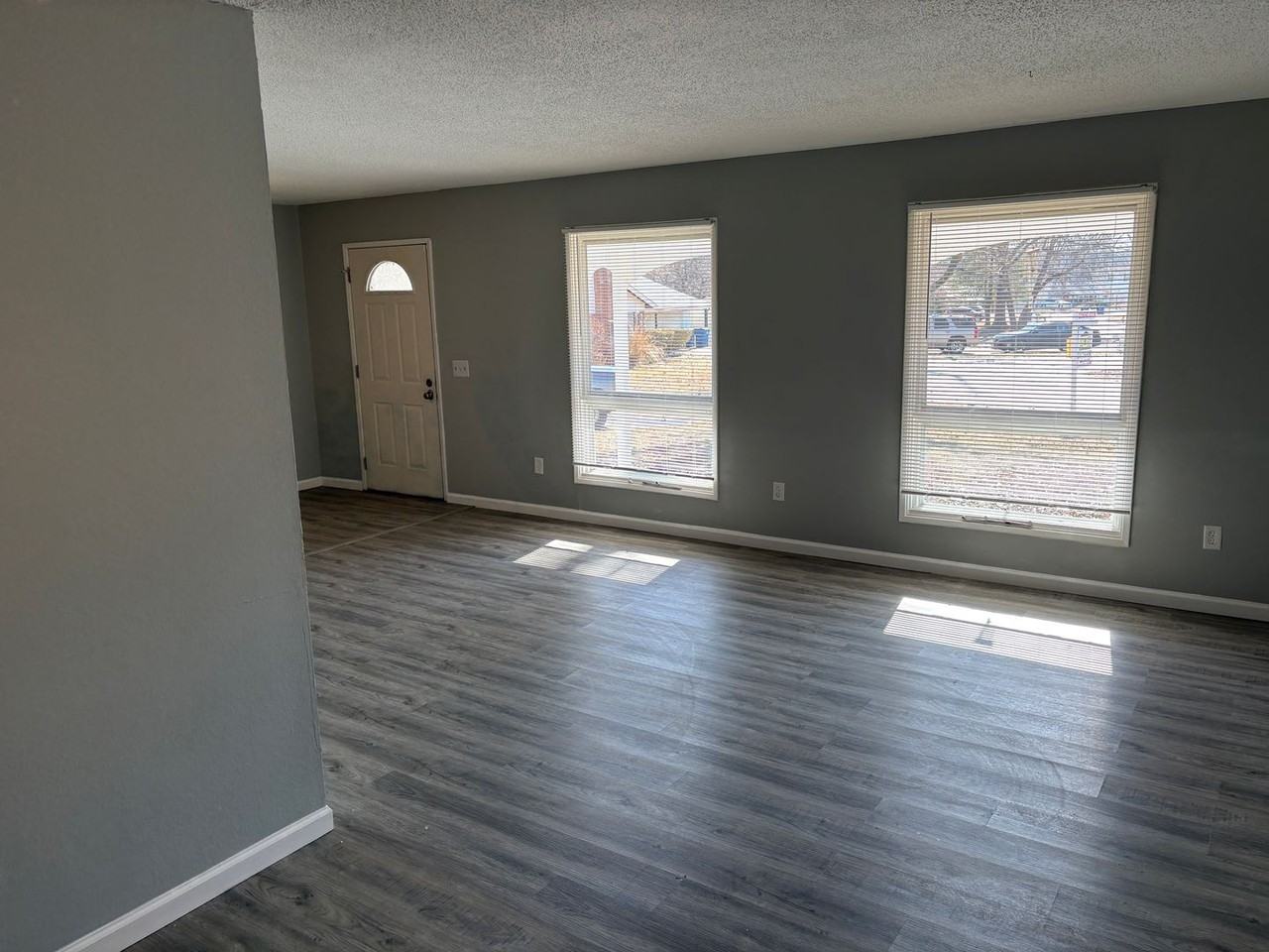 11428 Surf Side Dr - Photo 2 of 7