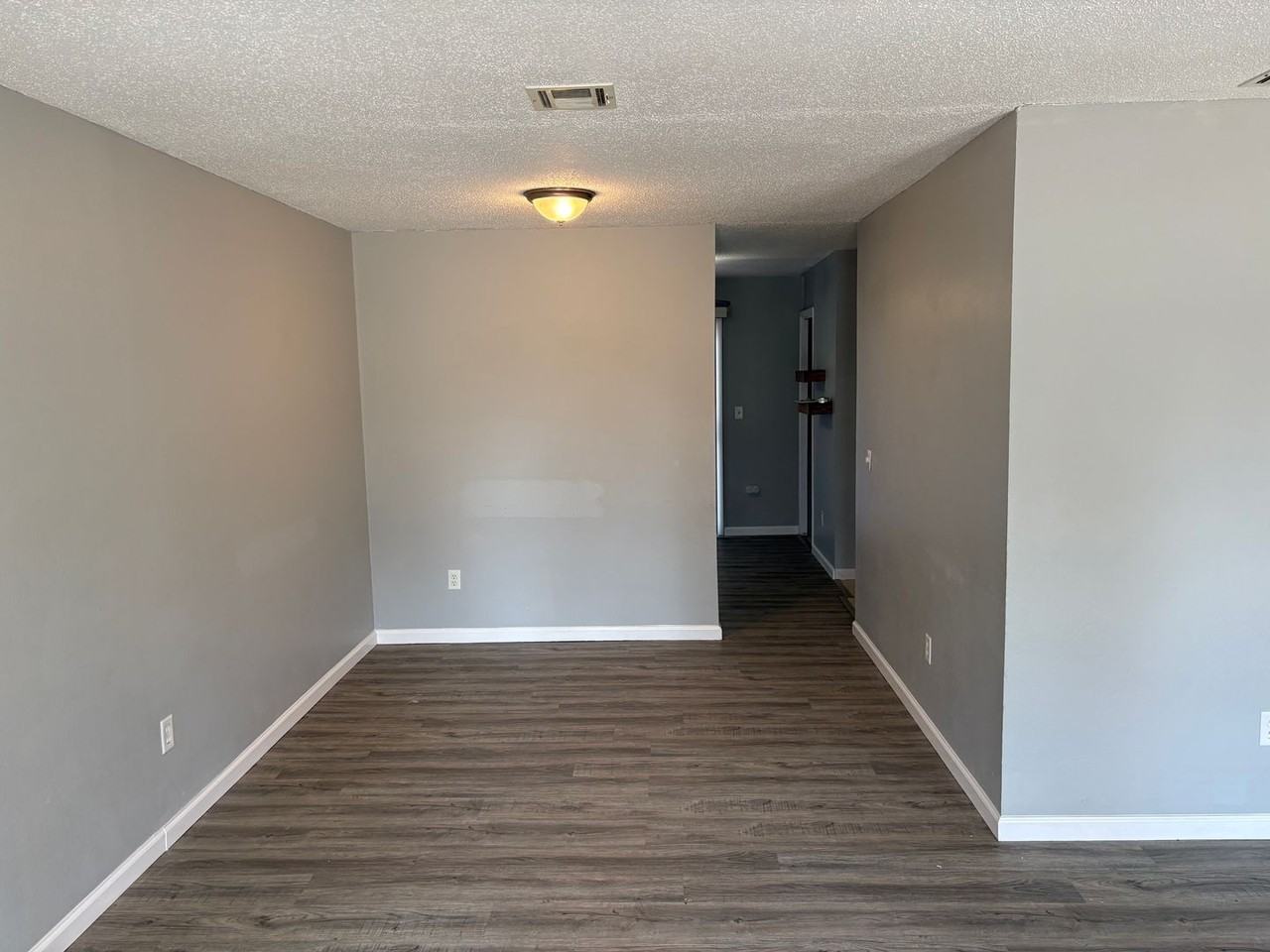 11428 Surf Side Dr - Photo 4 of 7