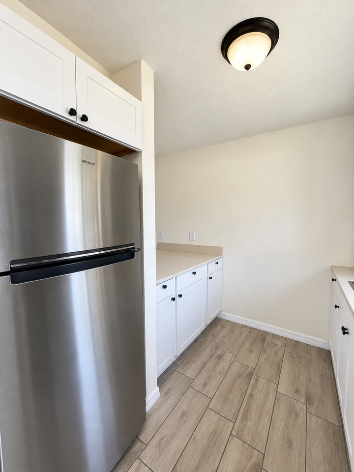 1584 Revere Ln - Photo 3 of 13