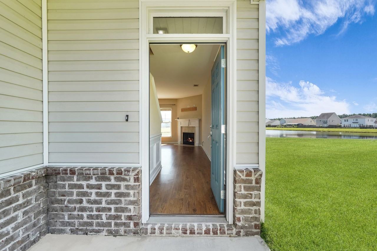 173 Brickhill Cir - Photo 2 of 50