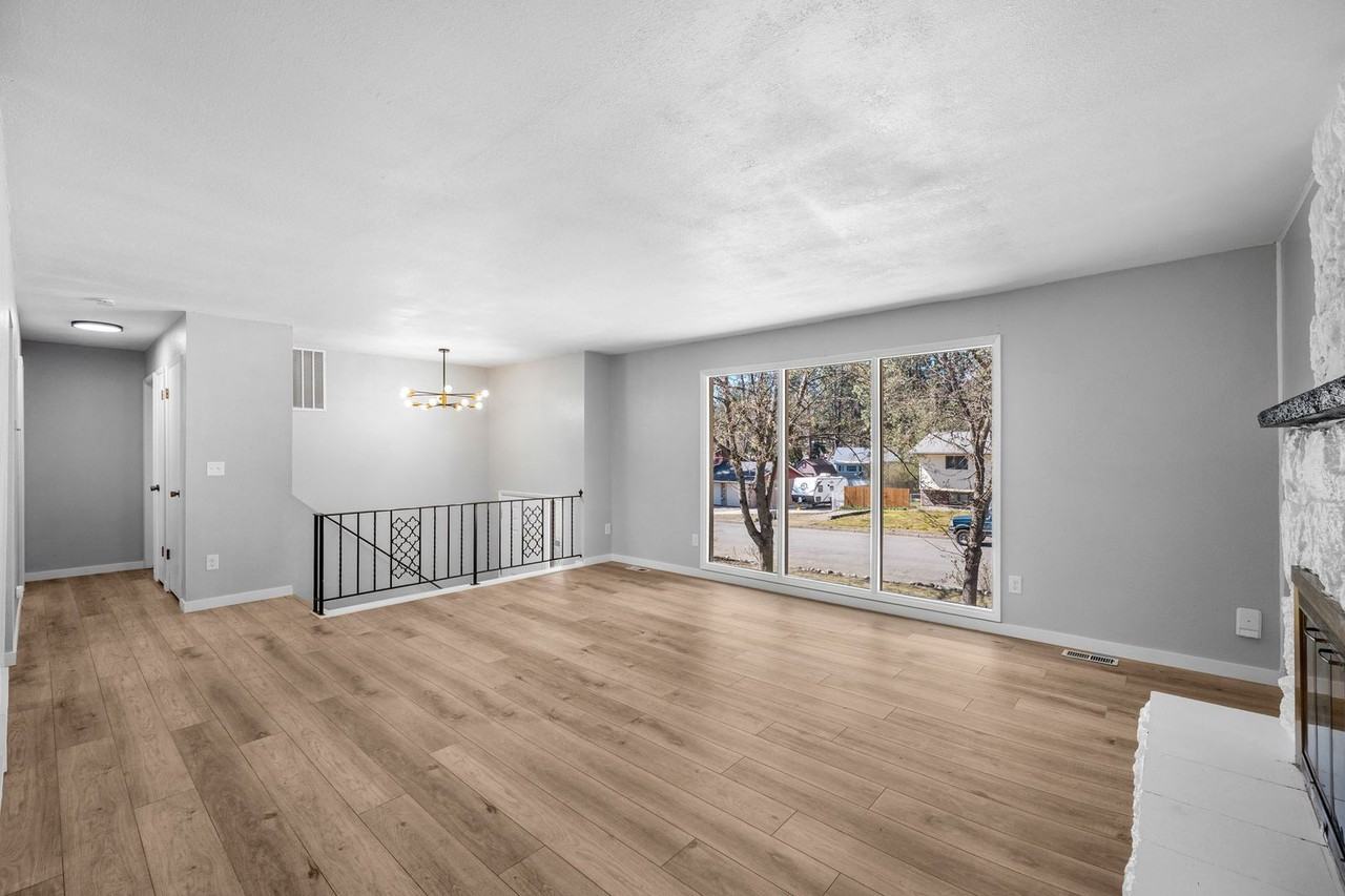 111 S Ridgewood Dr - Photo 2 of 32