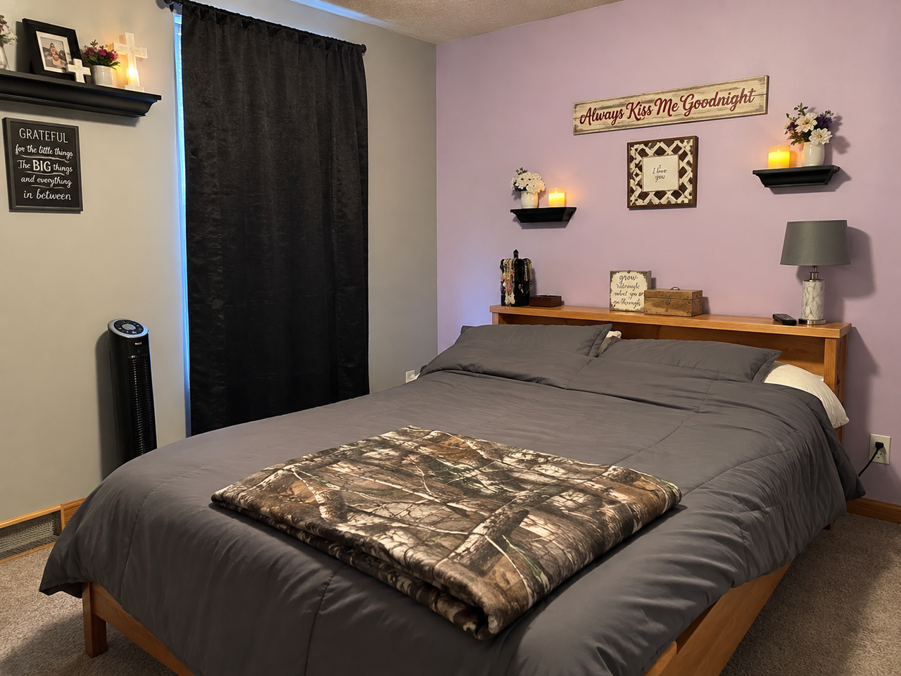 1337 Vine St - Photo 3 of 5