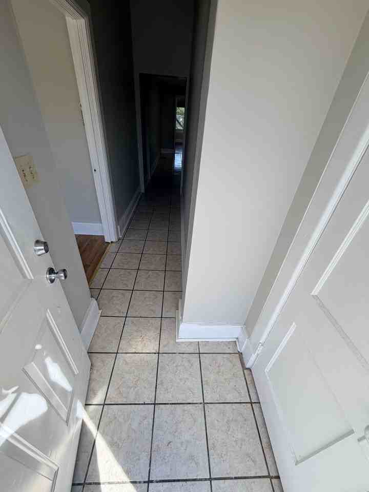 2919 W Market St - Photo 3 of 13