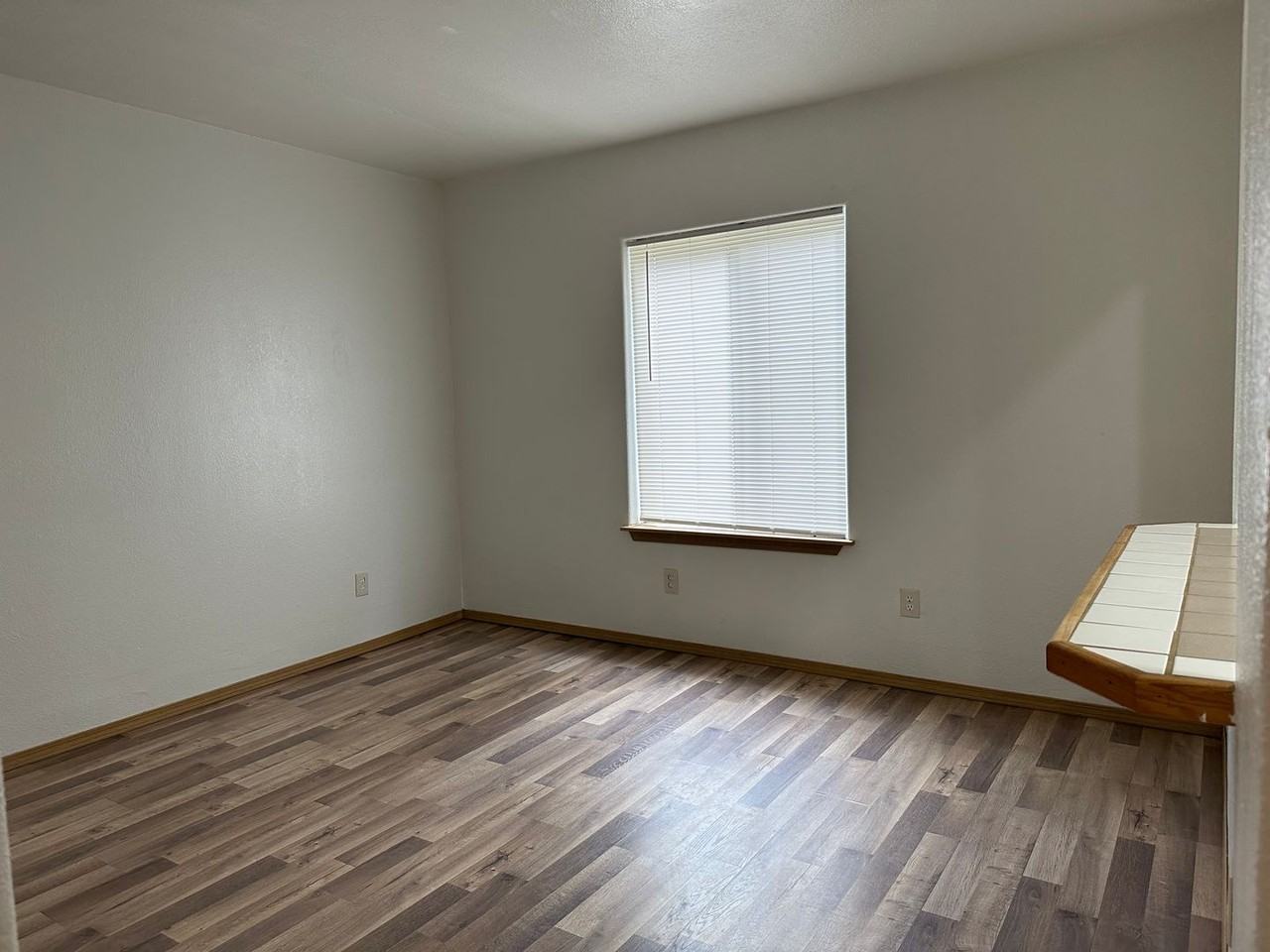 853 Ocean Shores Blvd Nw - Photo 2 of 8