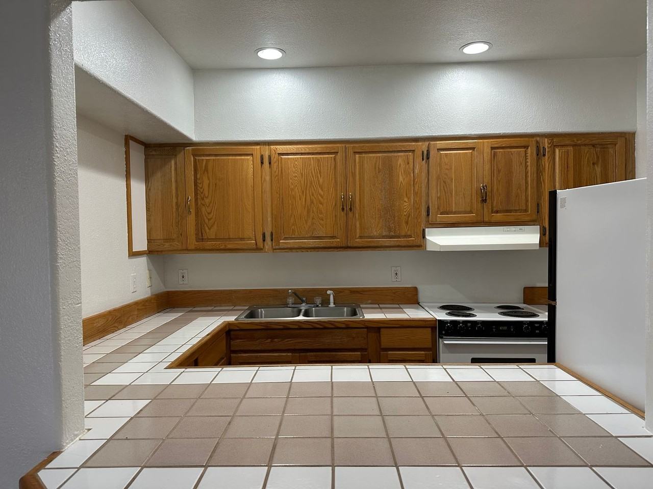 853 Ocean Shores Blvd Nw - Photo 3 of 8