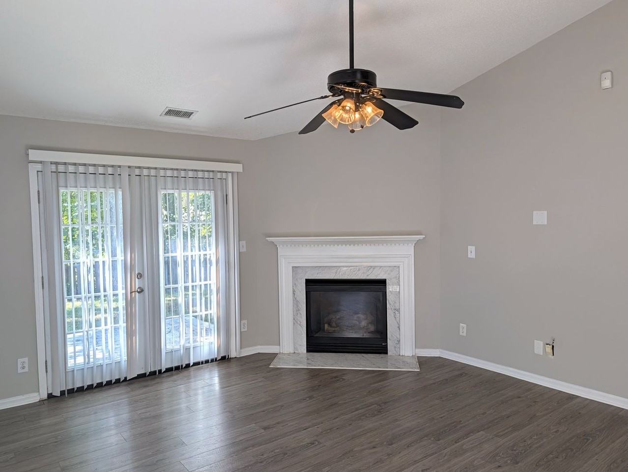 11024 Sandboar St - Photo 3 of 18
