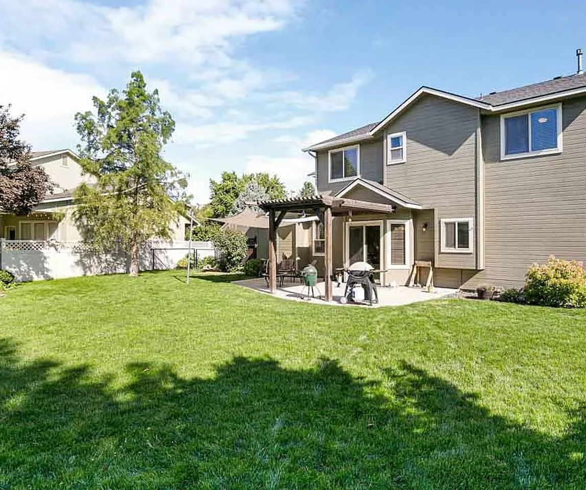 2373 W Trestle Dr - Photo 4 of 21