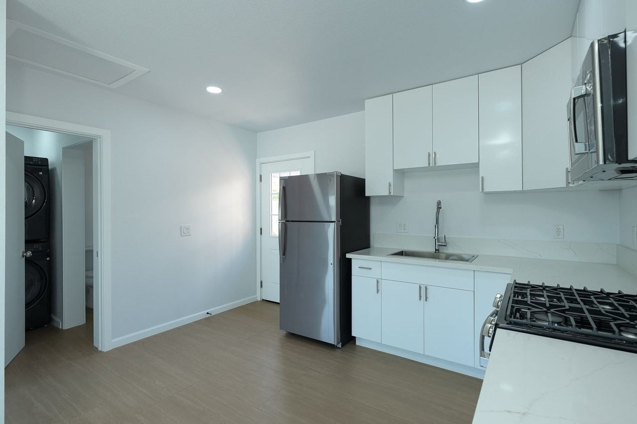 3630 S F St #2 - Photo 3 of 17