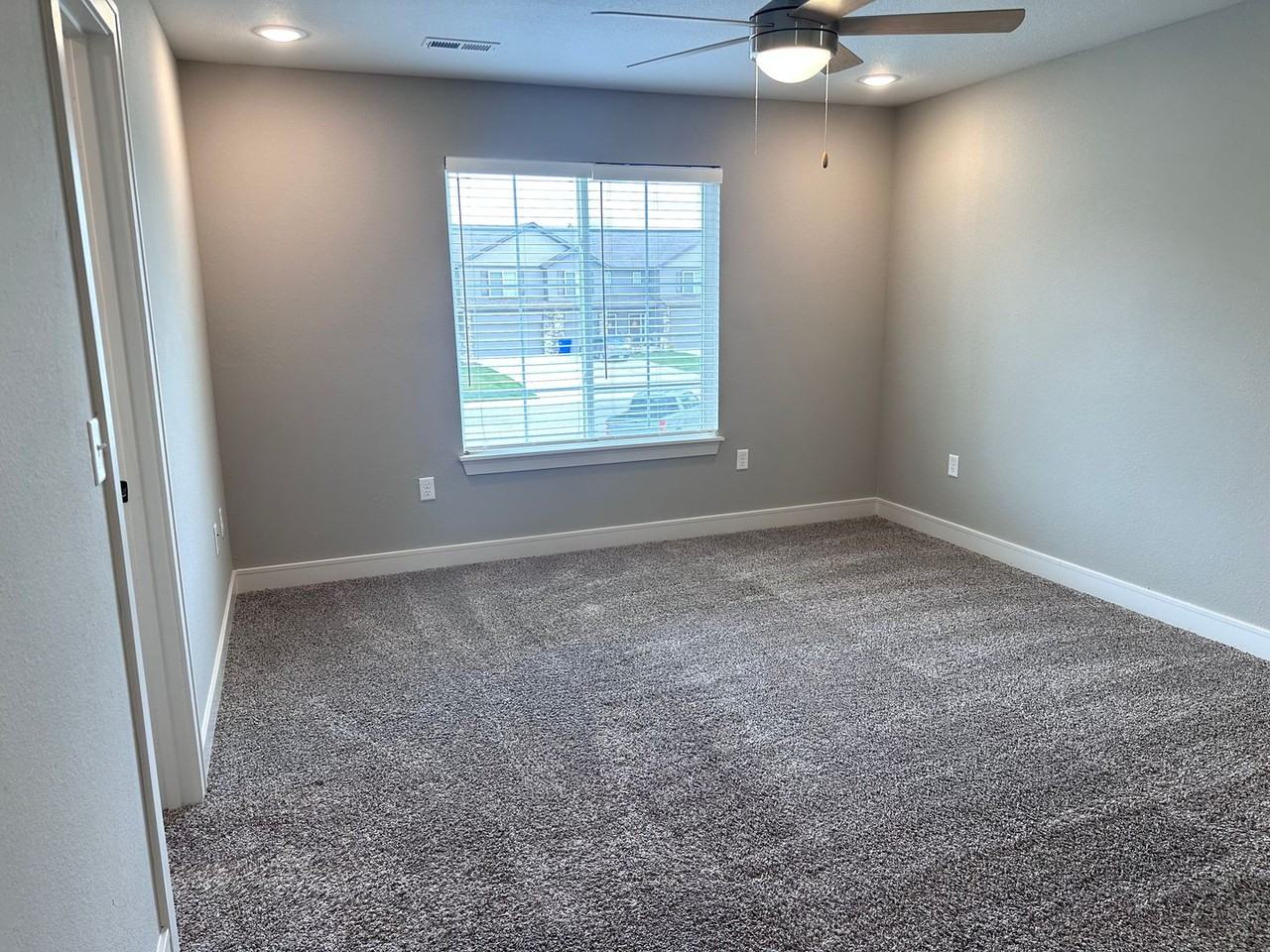 1542 Ne Shale Ct - Photo 6 of 22