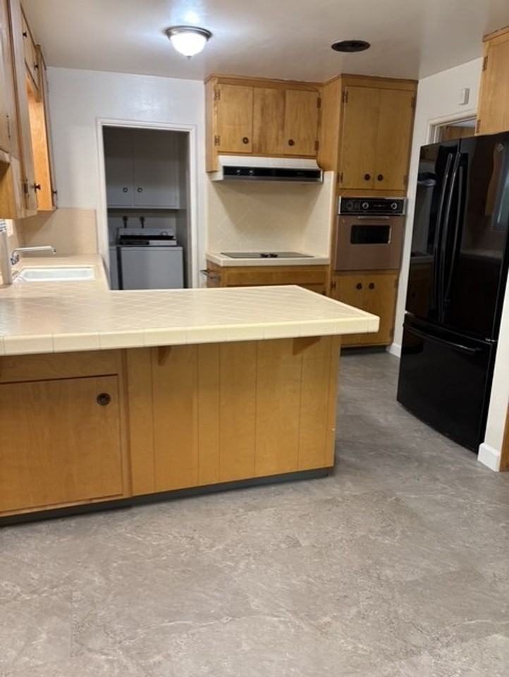 3401 Fremont St - Photo 6 of 19