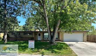 1108 S Oaklawn Dr - Photo 1 of 1