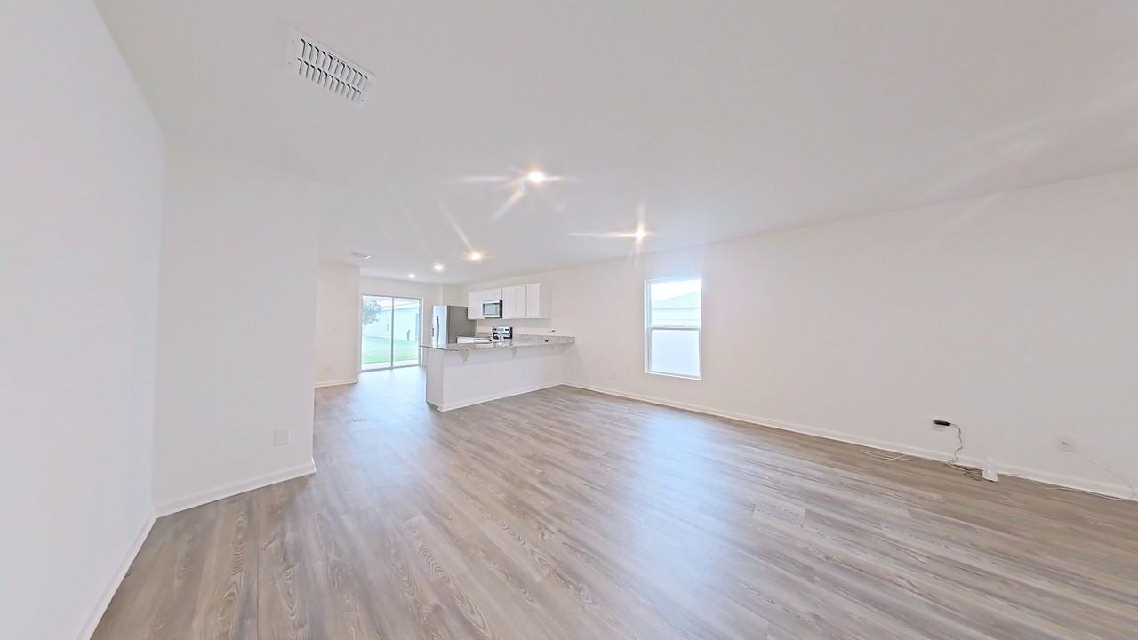 1234 Chester Ave #1 - Photo 4 of 12