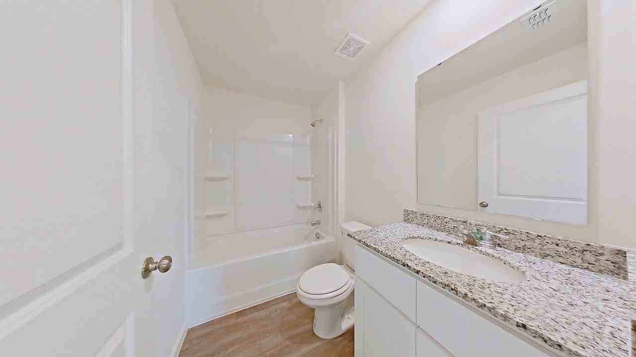 1234 Chester Ave #1 - Photo 6 of 12