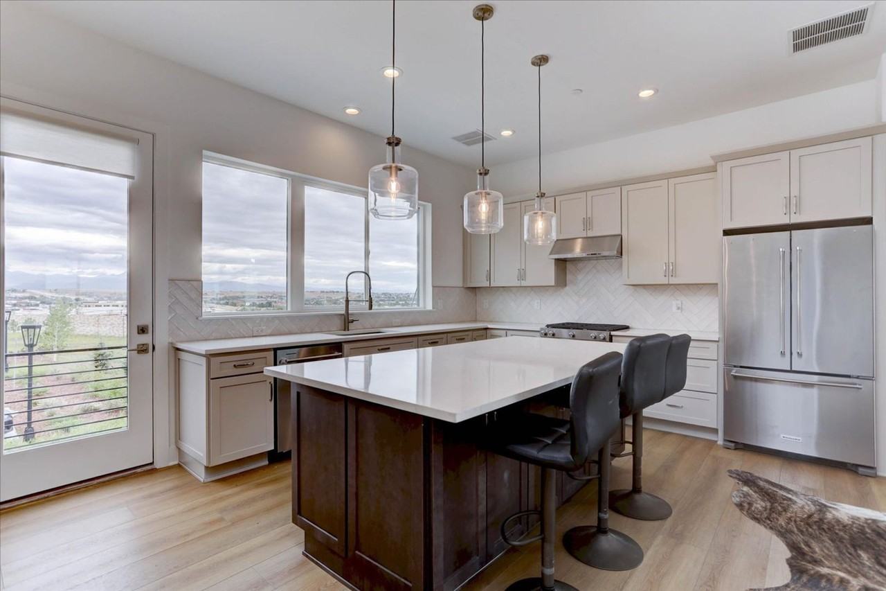 2598 Emiline Way - Photo 6 of 24