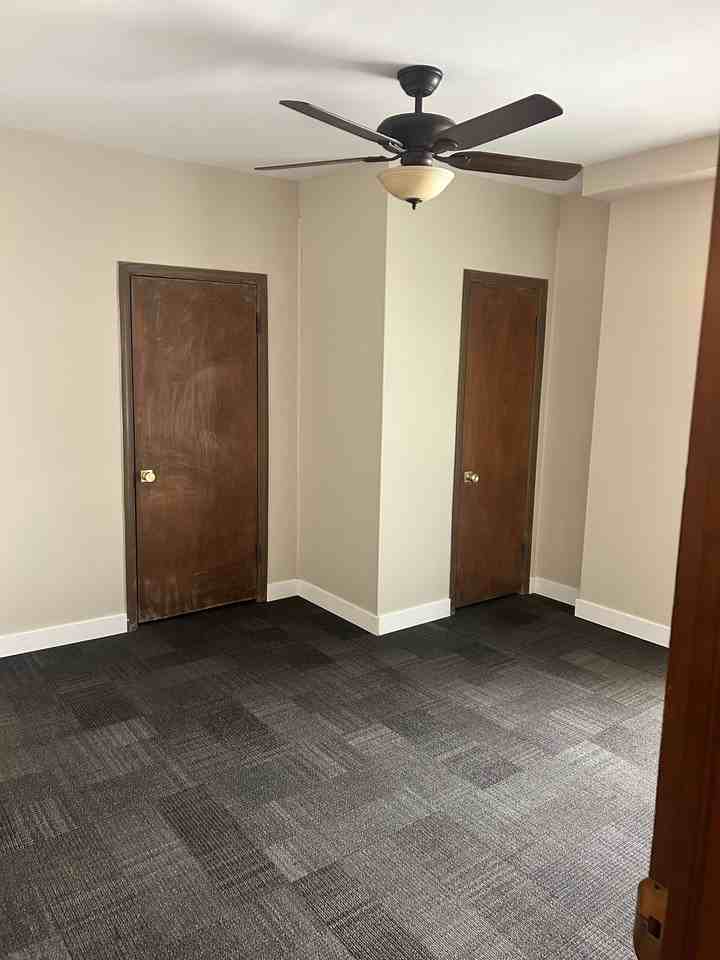 702 S Glenwood Ave - Photo 7 of 13