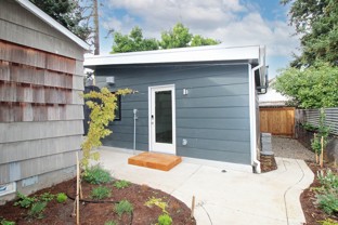 2531 N Farragut St - Photo 1 of 1