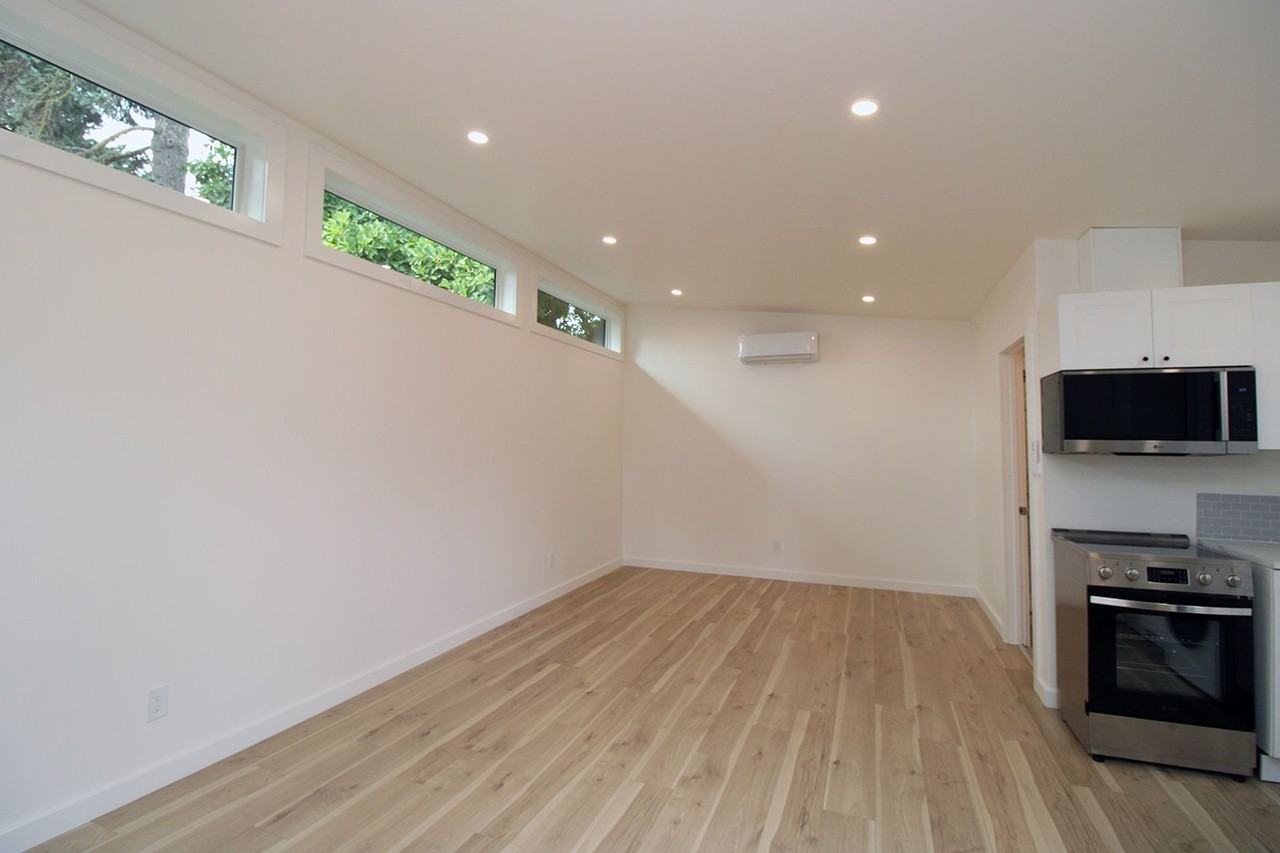 2531 N Farragut St - Photo 4 of 13