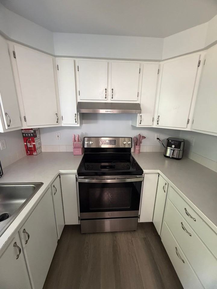 1905 Garden Way - Photo 4 of 26