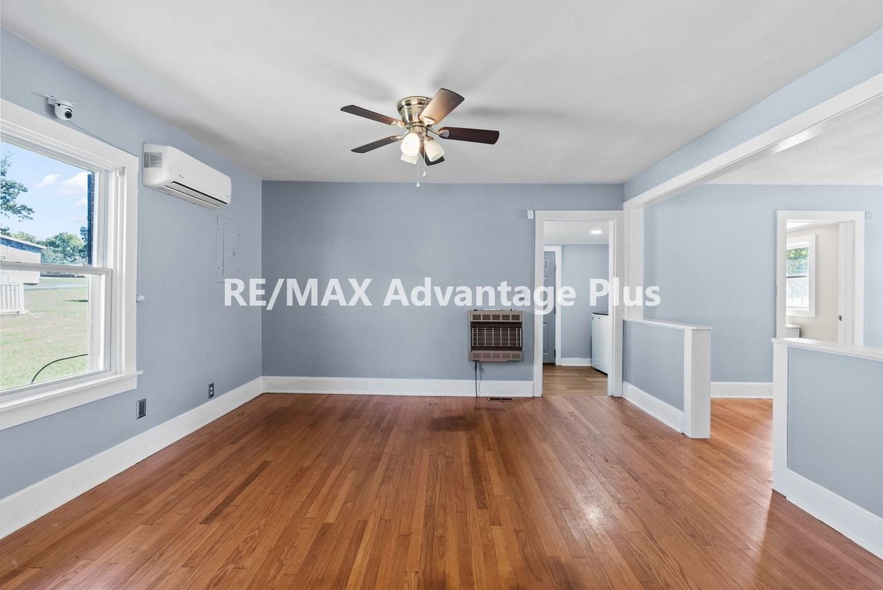 127 Hancock St - Photo 5 of 50