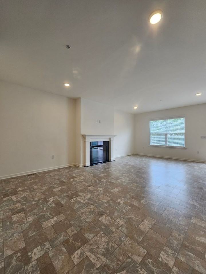 2456 Spring Water Cir - Photo 2 of 18