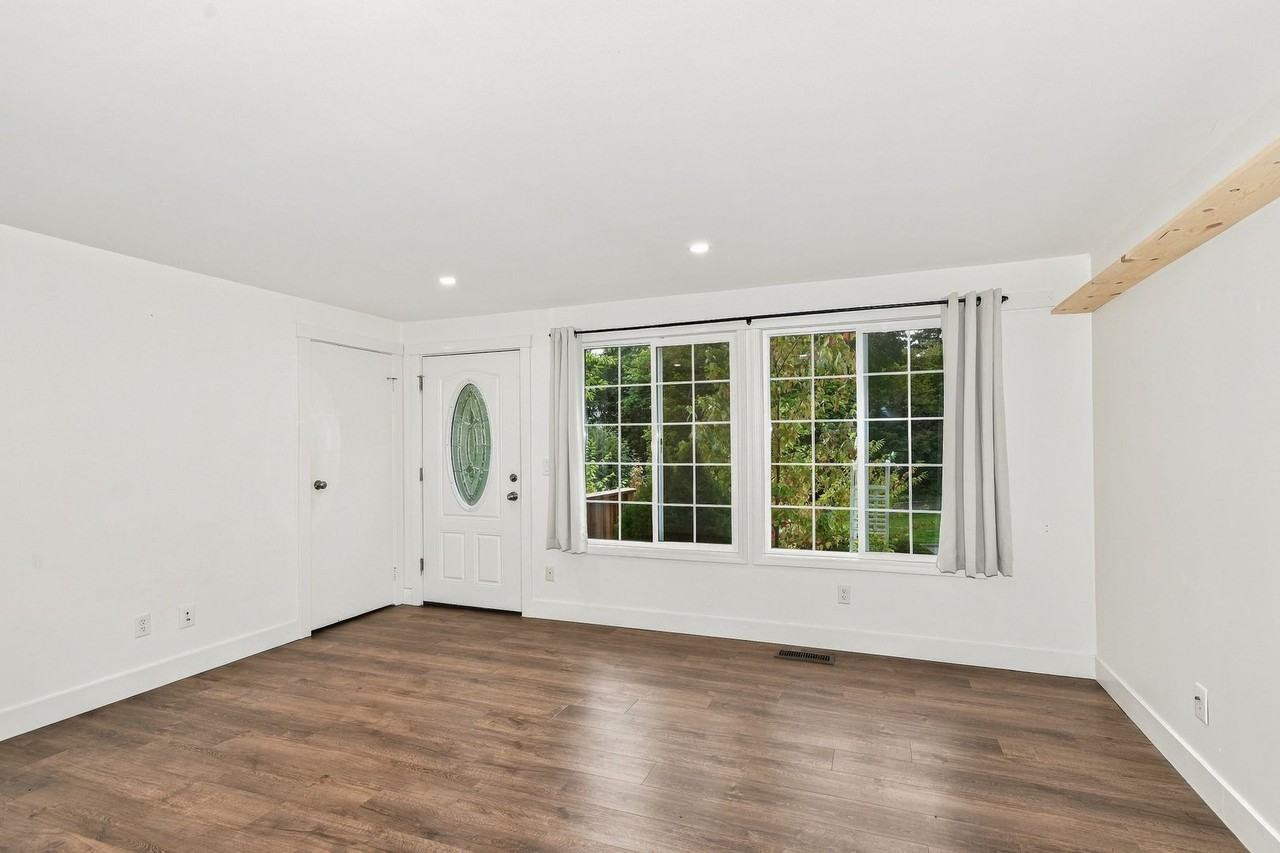 7904 207th Pl Ne - Photo 2 of 20