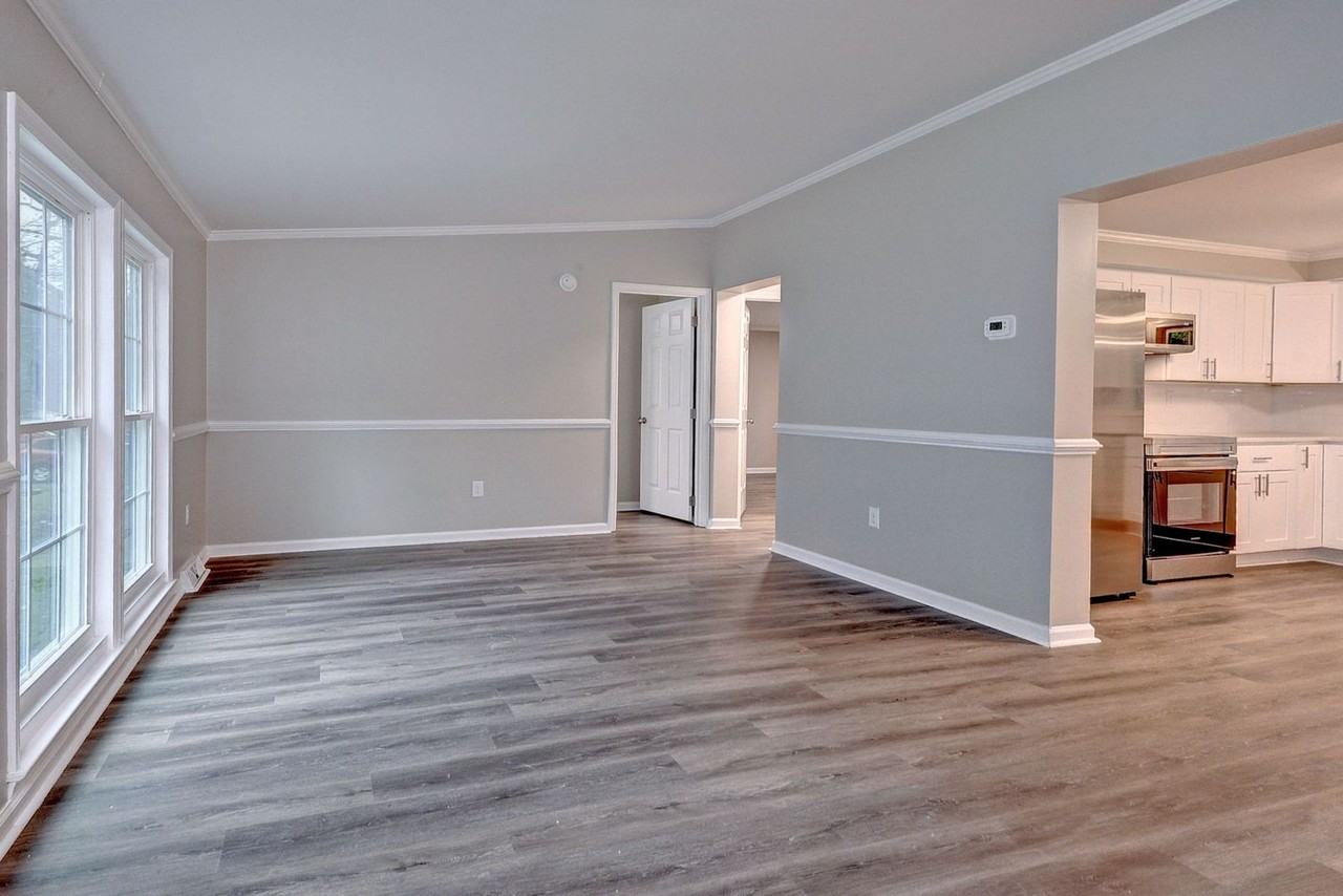 129 Briar Ln - Photo 4 of 24