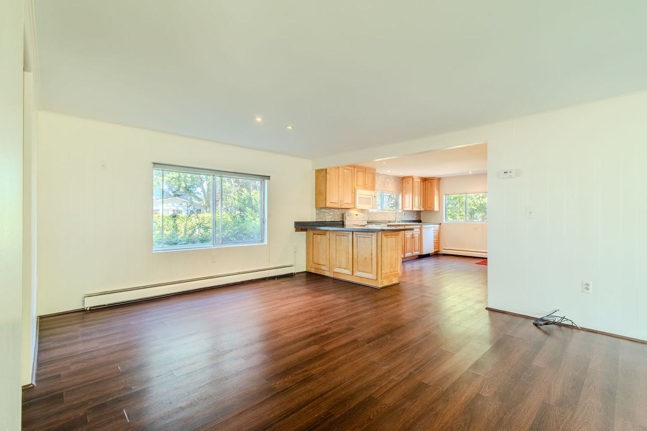 408 Cantley St - Photo 7 of 19