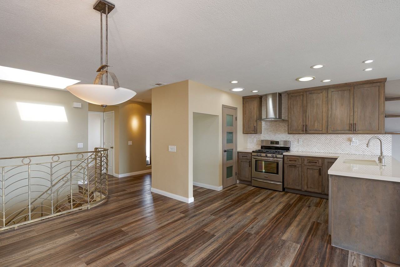 864 Vallecito Dr - Photo 7 of 33