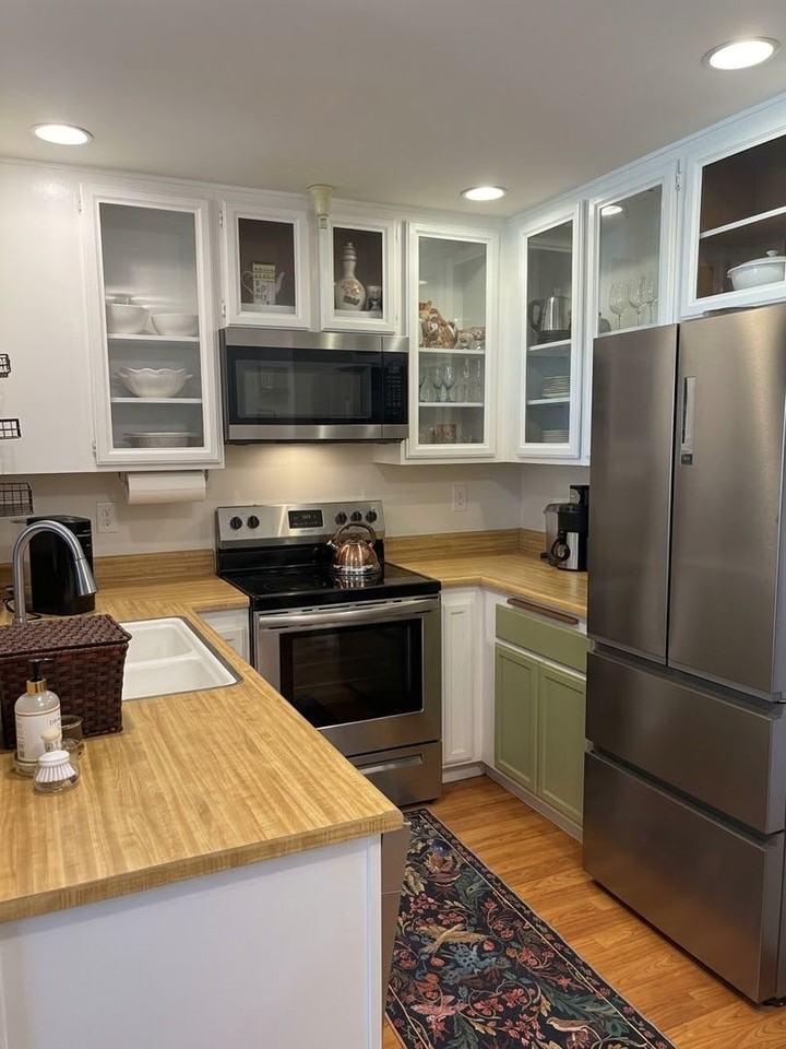 18252 Parkview Ln #107 - Photo 3 of 15