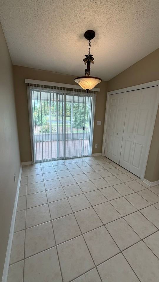 3147 Meadow St - Photo 4 of 17