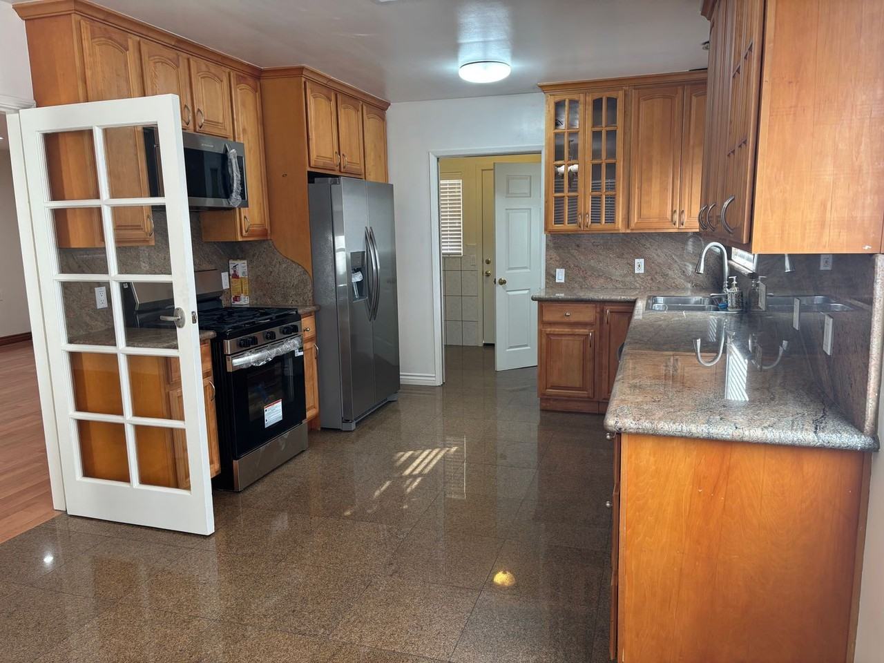 11248 Lull St - Photo 5 of 41