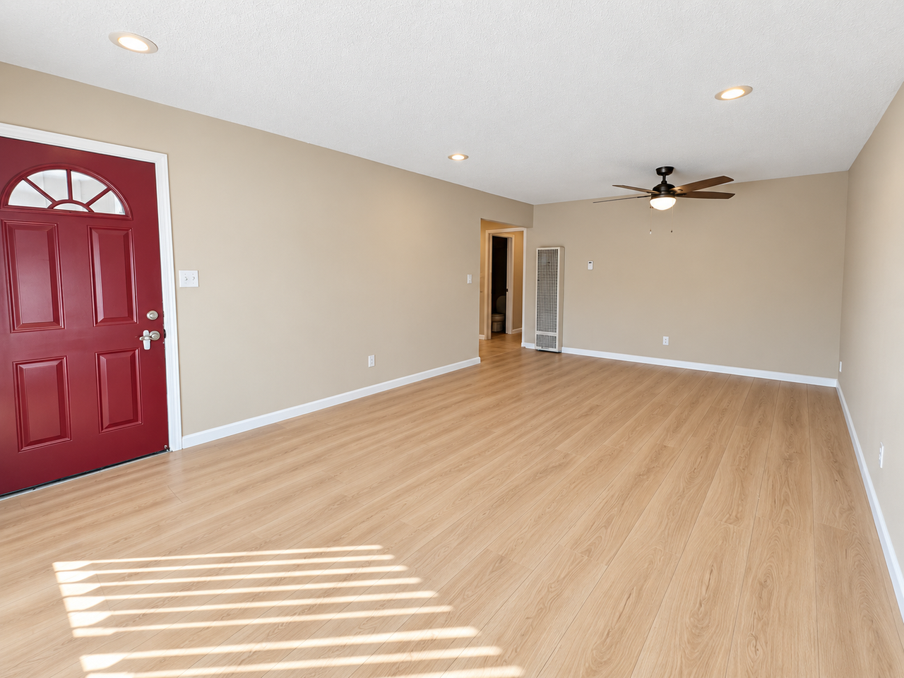 42617 Roberts Ave - Photo 4 of 14