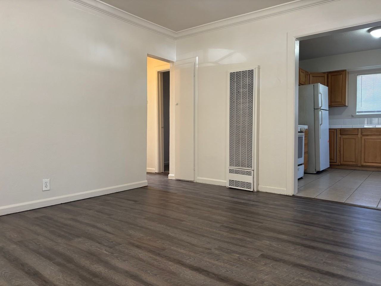 1612 E Home Ave - Photo 3 of 12