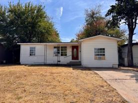 1302 Se 40th St - Photo 1 of 1