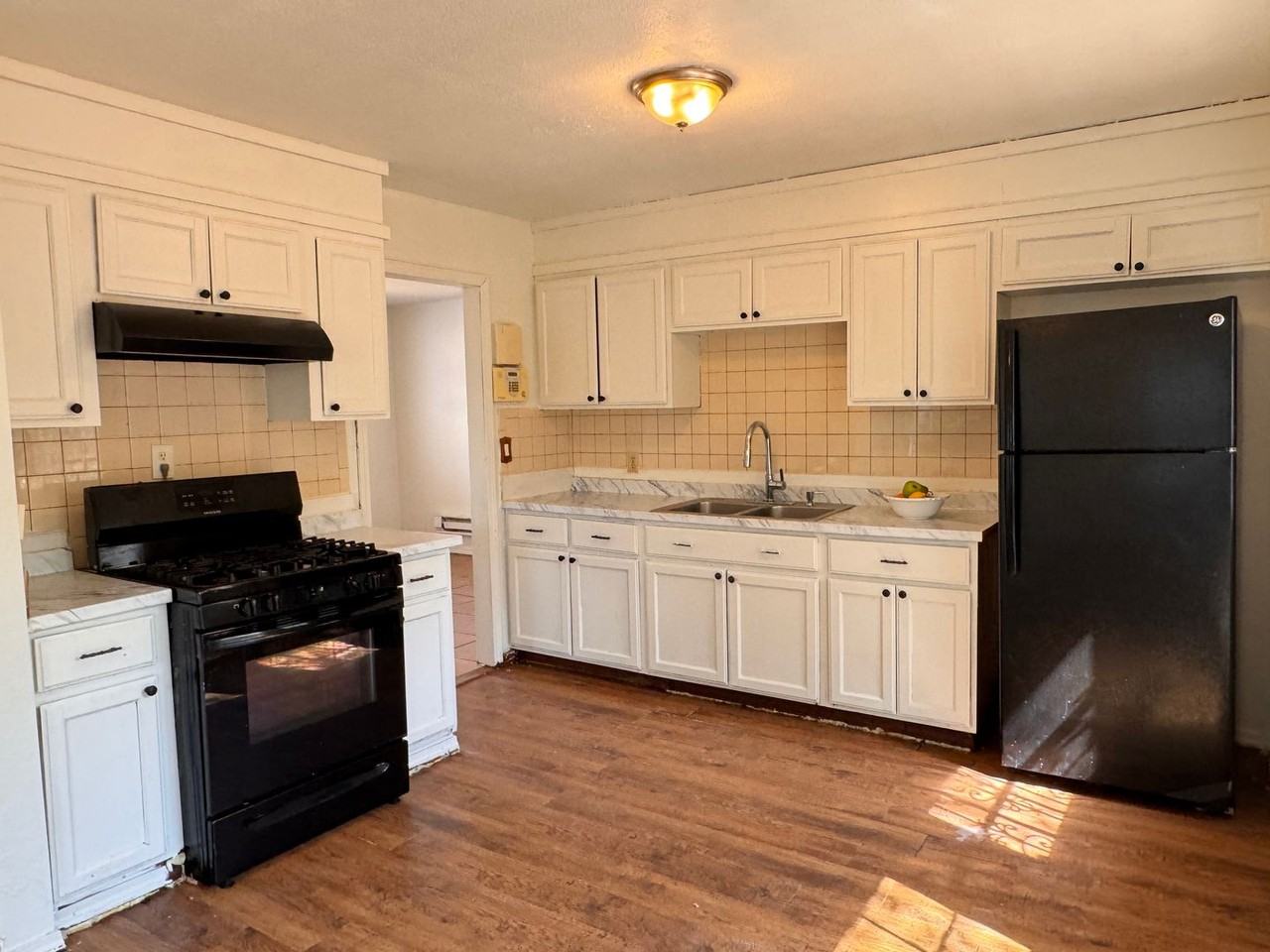 1302 Se 40th St - Photo 5 of 12