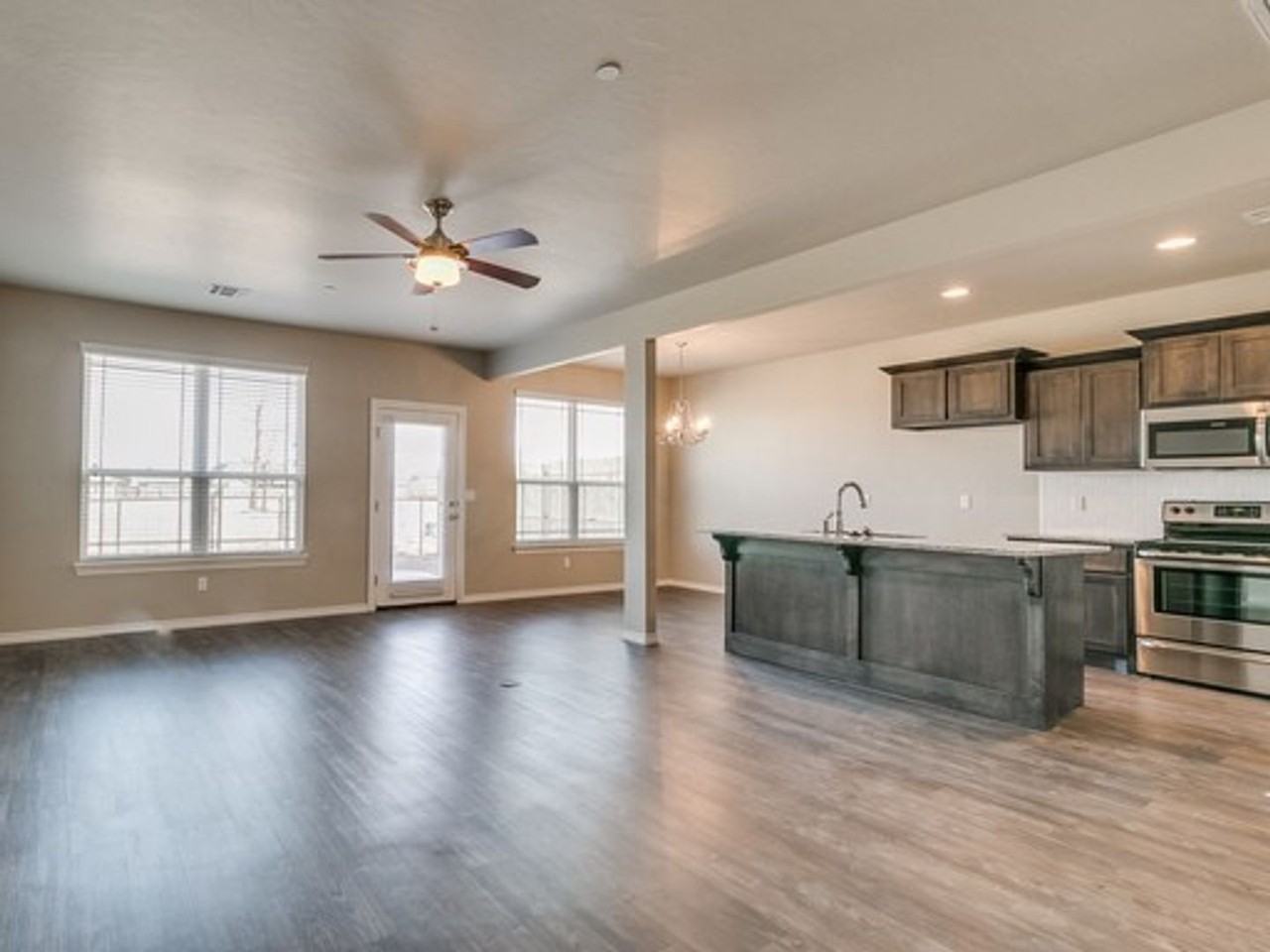 759 Sw 14th St - Photo 5 of 22