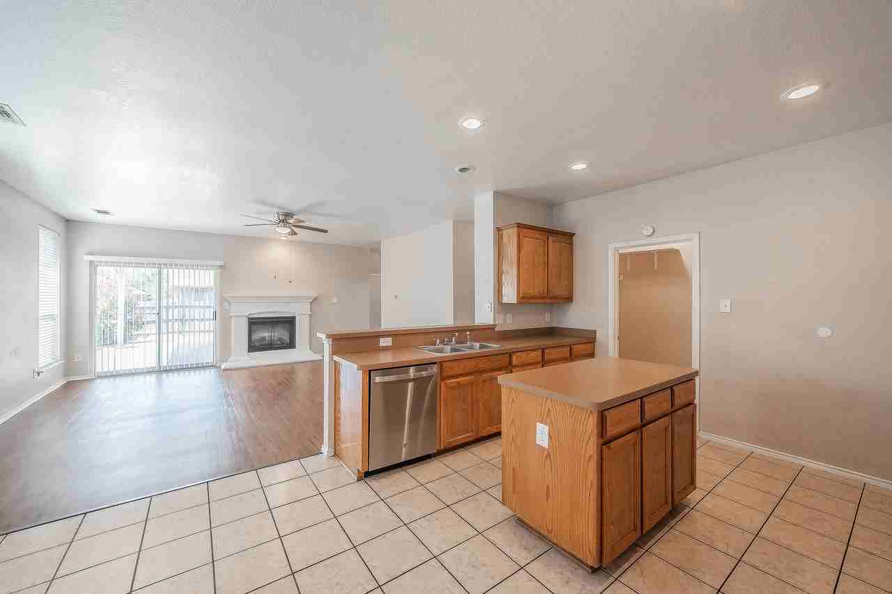 9713 Brenden Dr - Photo 5 of 40