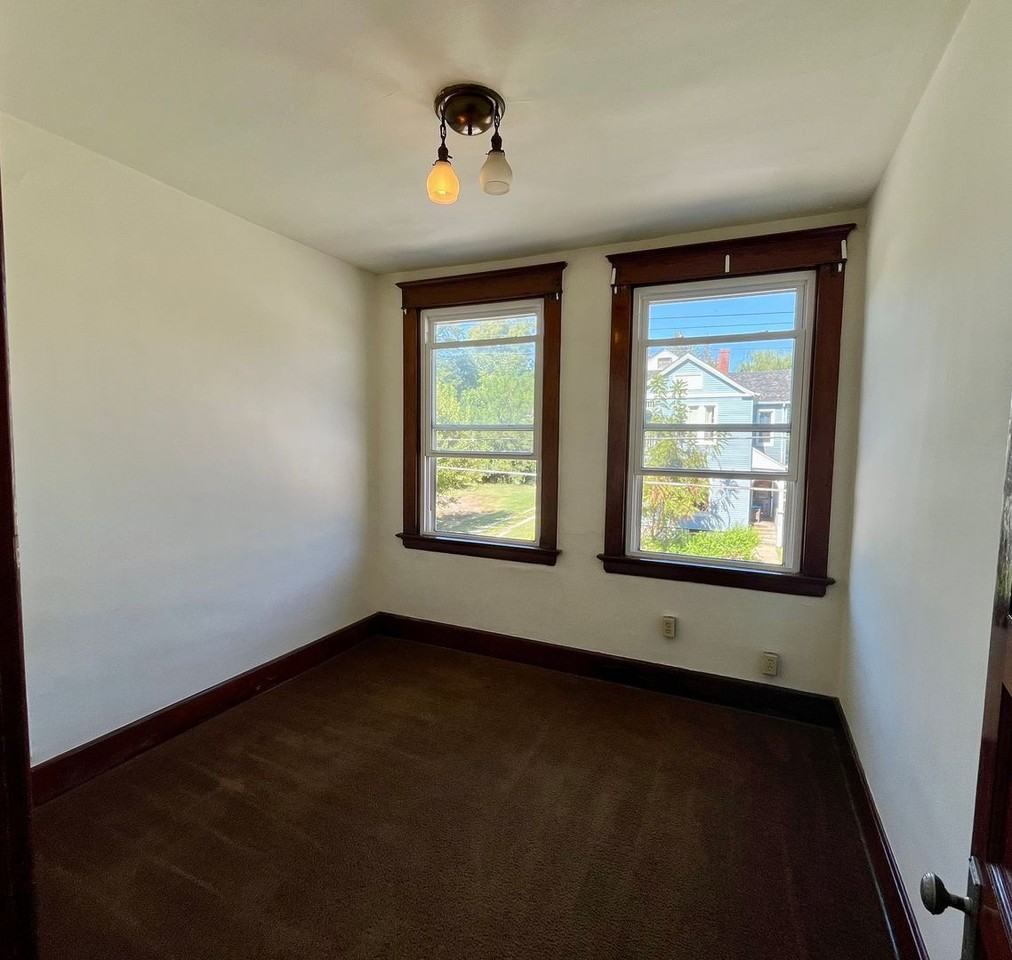 532 Easton St - Photo 7 of 7