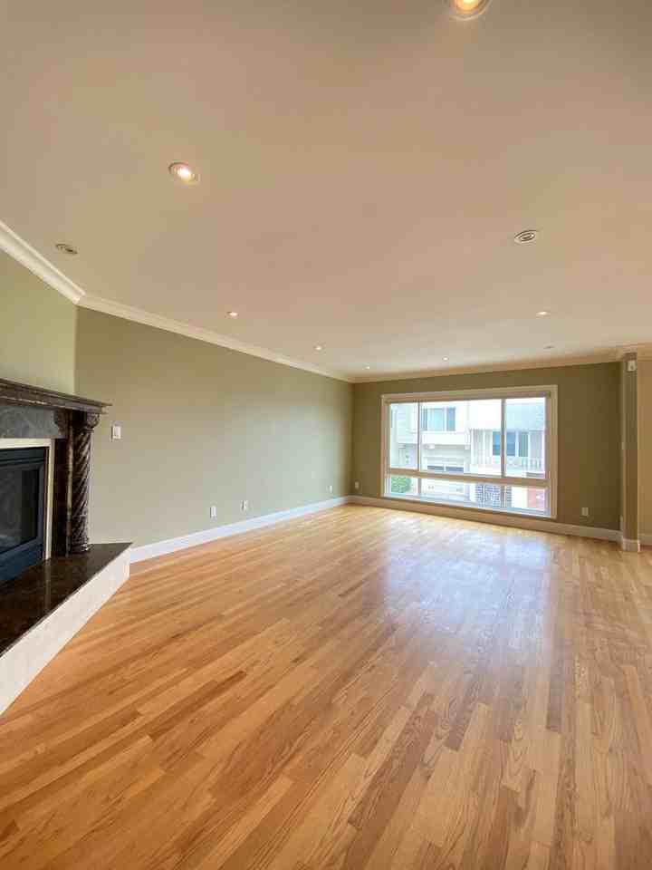 341 Molimo Dr - Photo 3 of 50