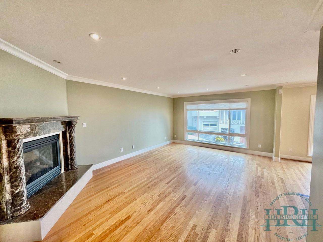 341 Molimo Dr - Photo 4 of 50