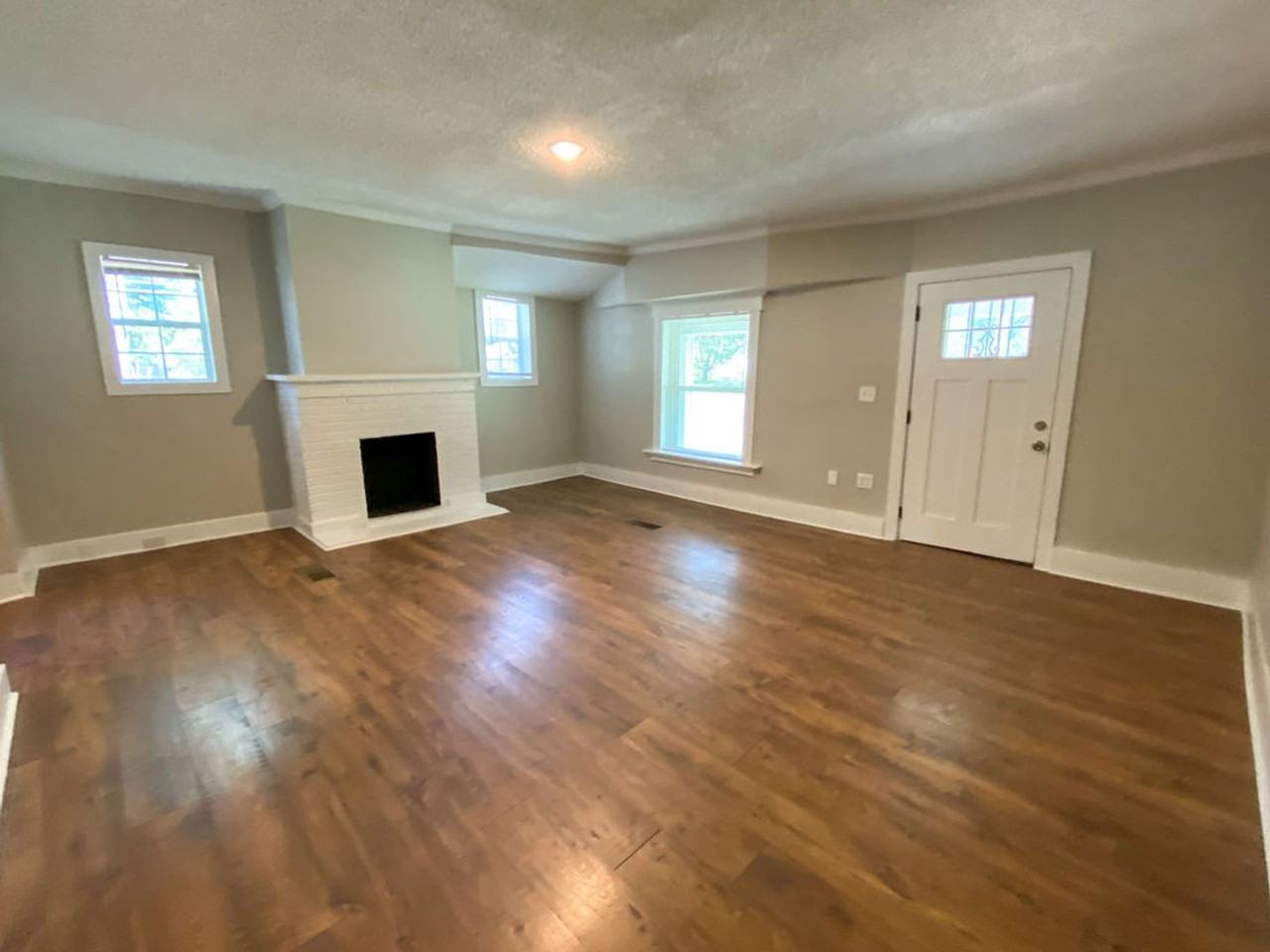3488 Powell Ave - Photo 4 of 21