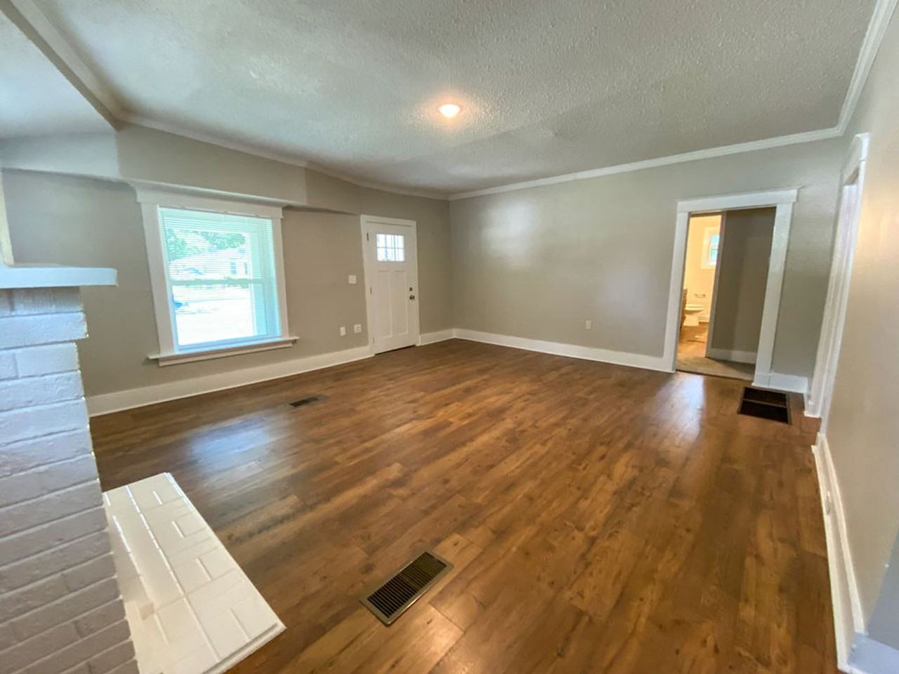3488 Powell Ave - Photo 5 of 21
