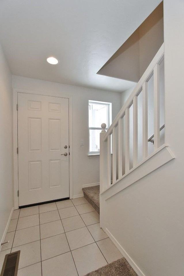 1410 5th St N - Photo 2 of 23