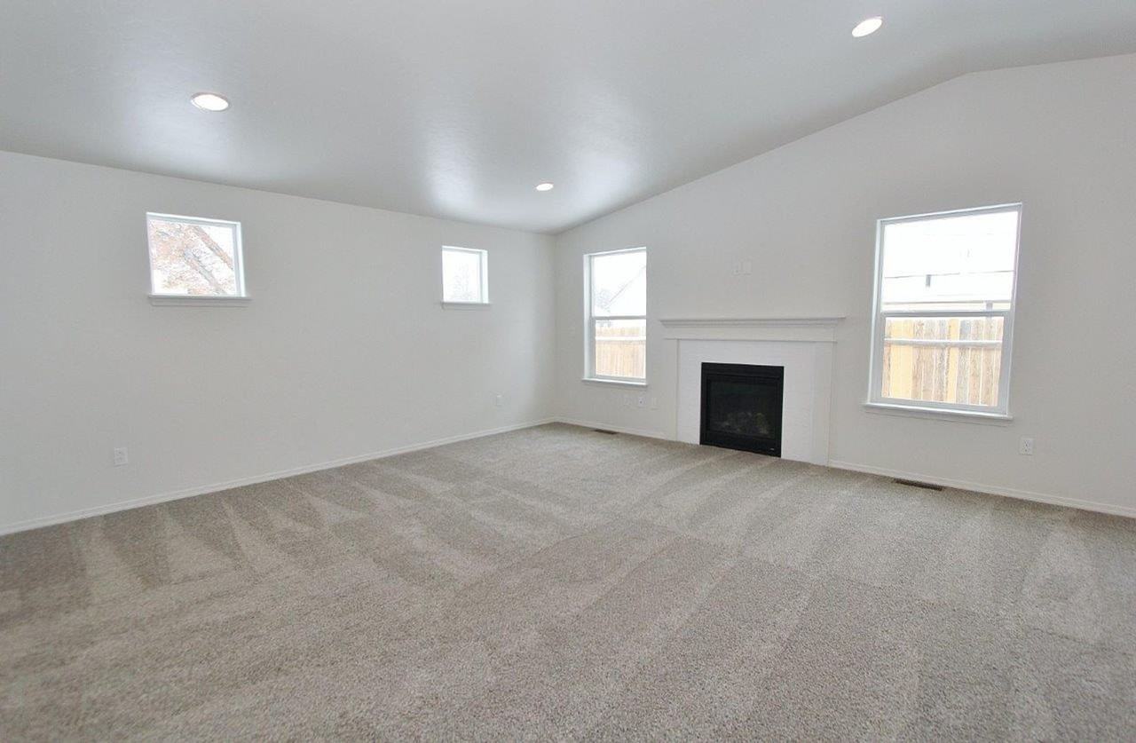 1410 5th St N - Photo 5 of 23