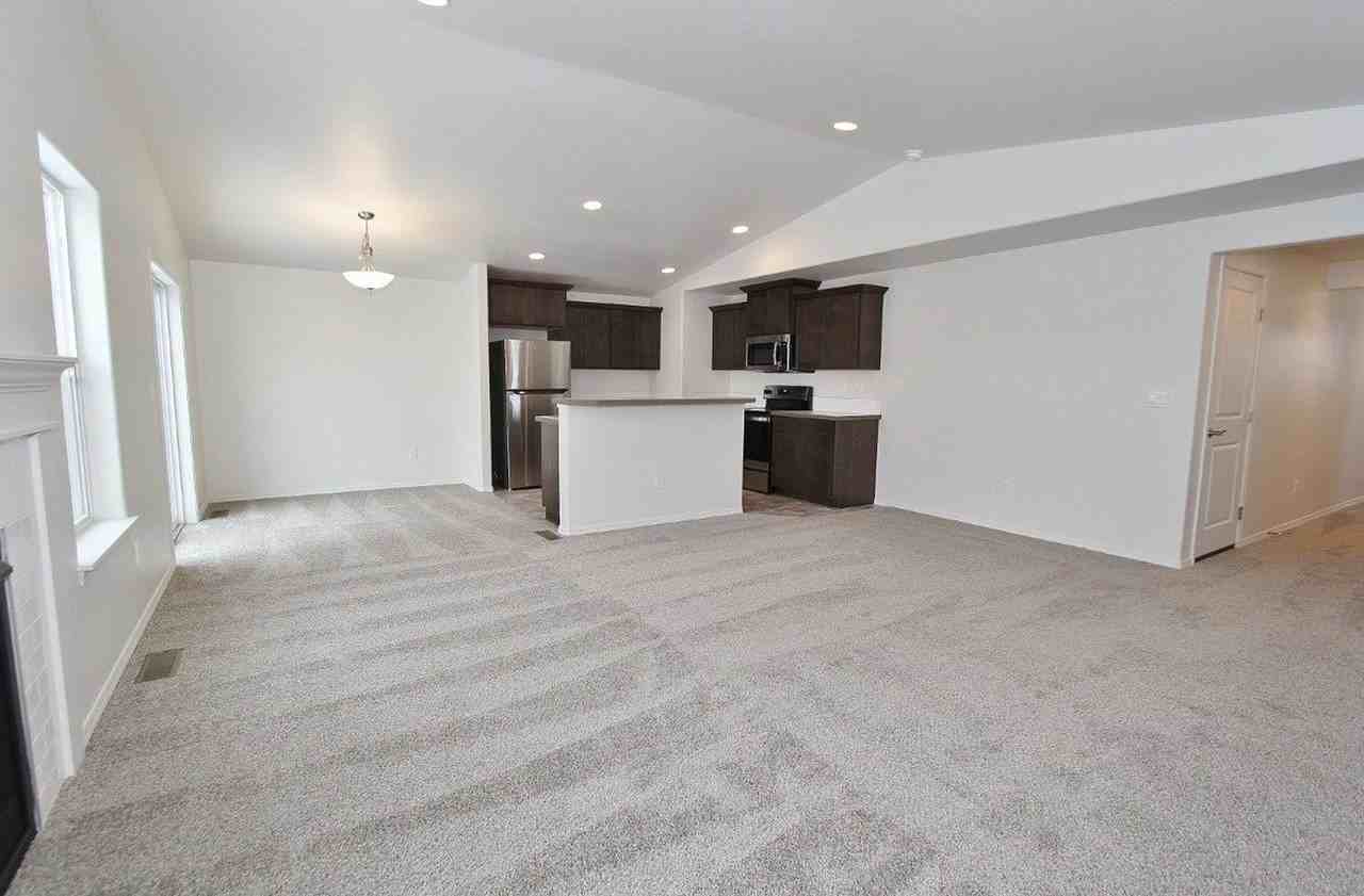 1410 5th St N - Photo 7 of 23