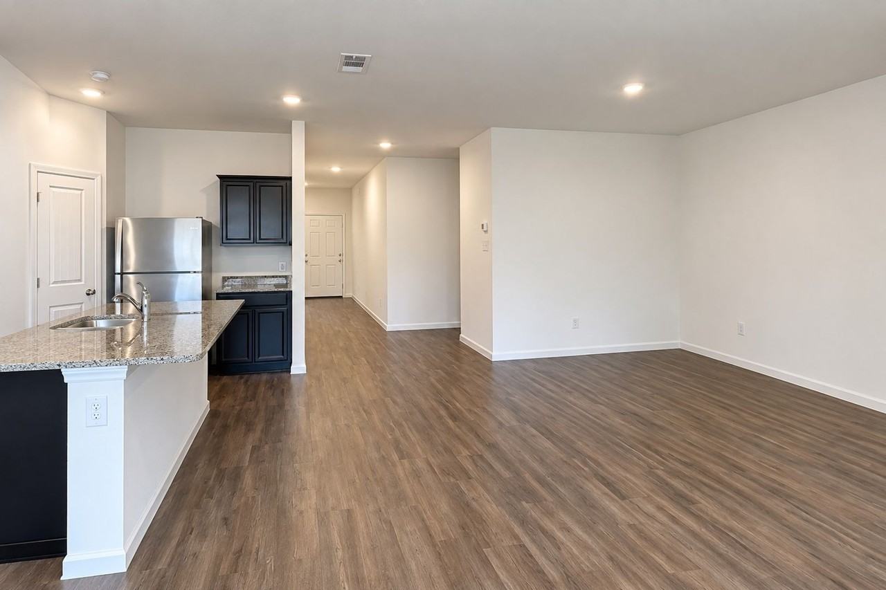 6525 Trident Ct - Photo 4 of 22