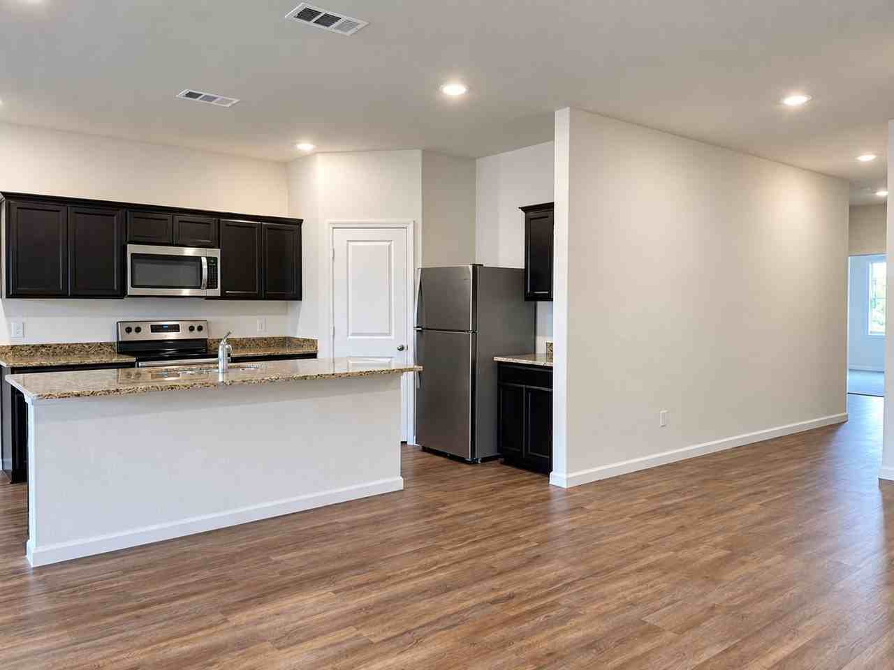 6525 Trident Ct - Photo 6 of 22