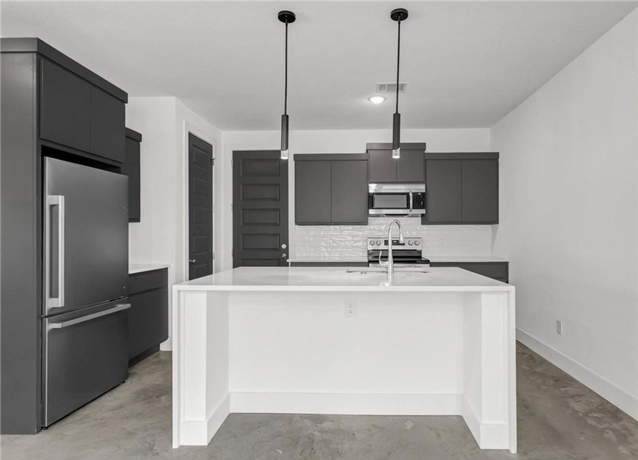 4130 Jeanne Dr - Photo 5 of 15