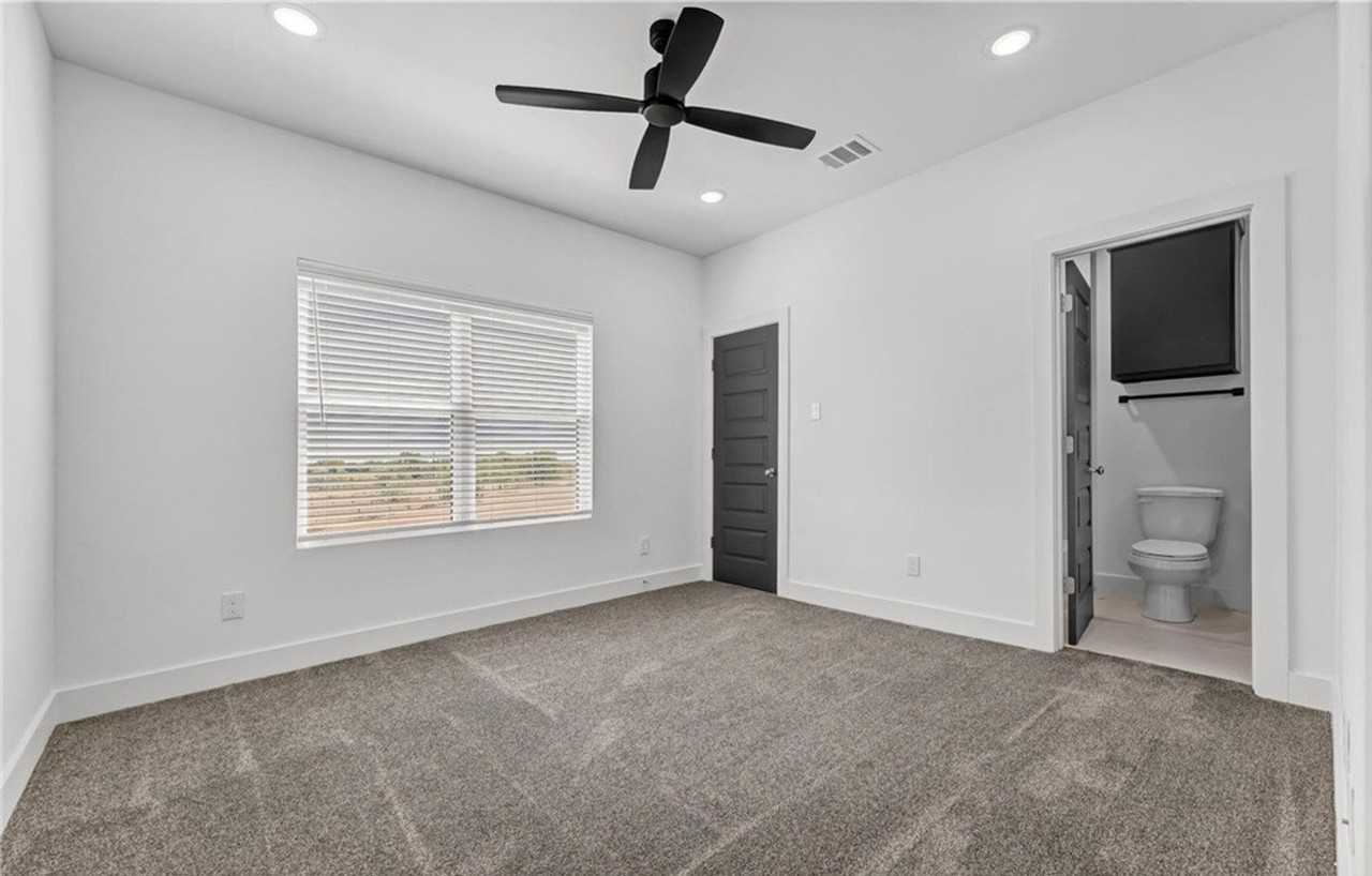 4130 Jeanne Dr - Photo 6 of 15
