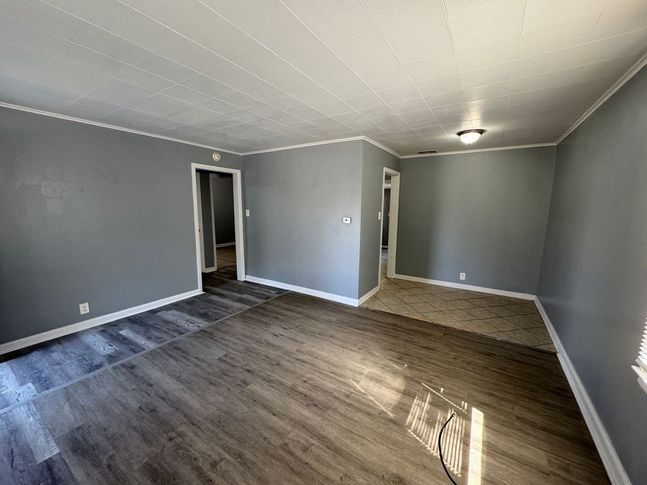 1747 Asbury St - Photo 3 of 25